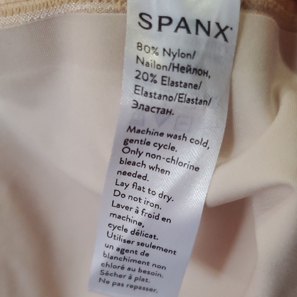 SPANX Nude Shapewear with Red Tag - Picture 9 of 9